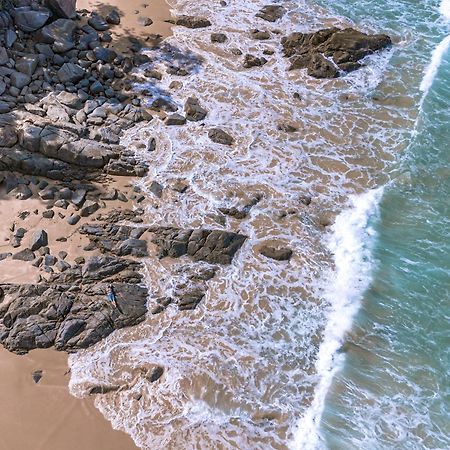 Sealord Naithon Beachfront Villa Dış mekan fotoğraf