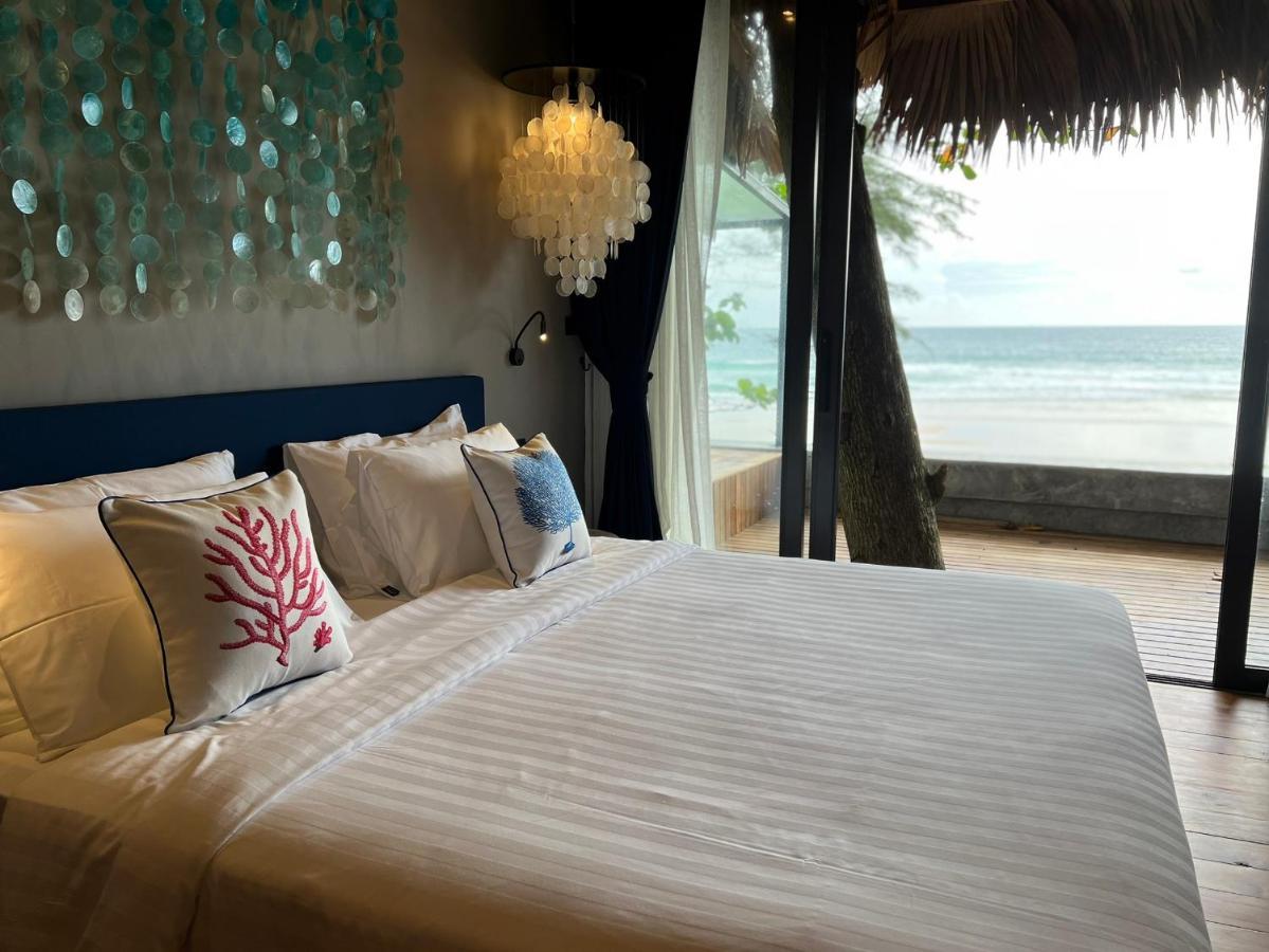 Sealord Naithon Beachfront Villa Dış mekan fotoğraf