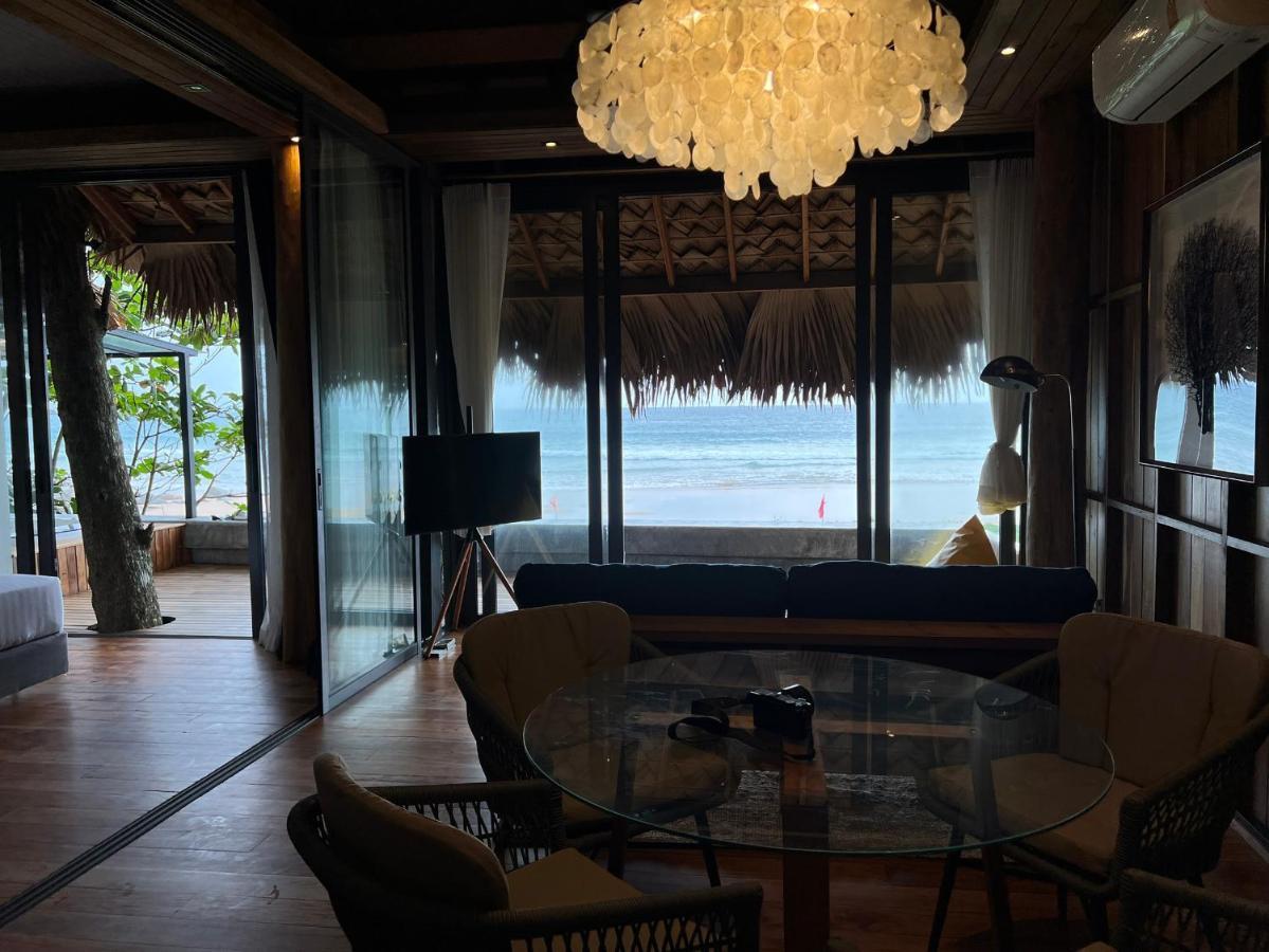 Sealord Naithon Beachfront Villa Dış mekan fotoğraf