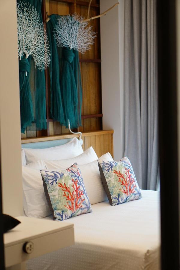 Sealord Naithon Beachfront Villa Dış mekan fotoğraf