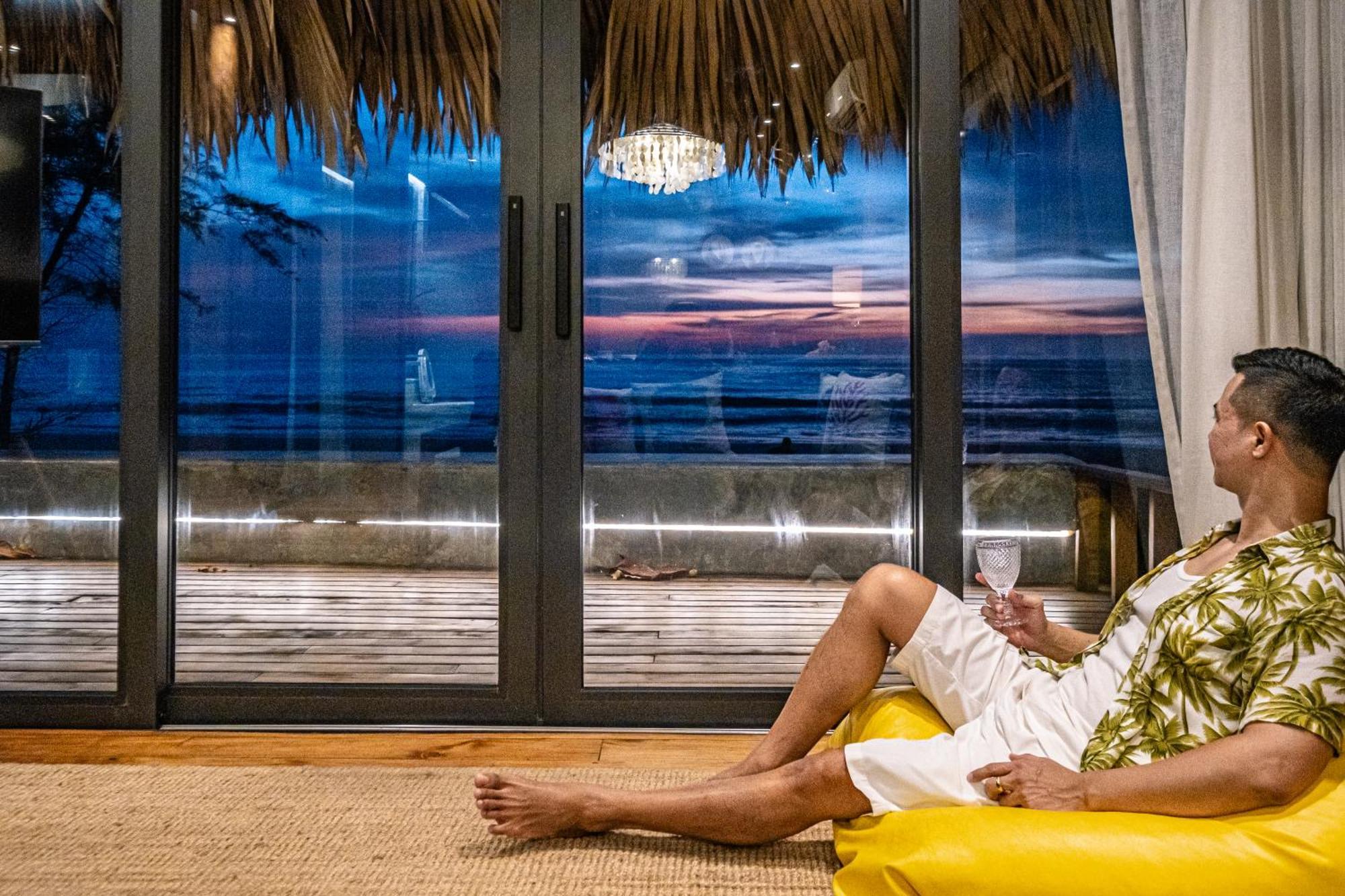 Sealord Naithon Beachfront Villa Dış mekan fotoğraf