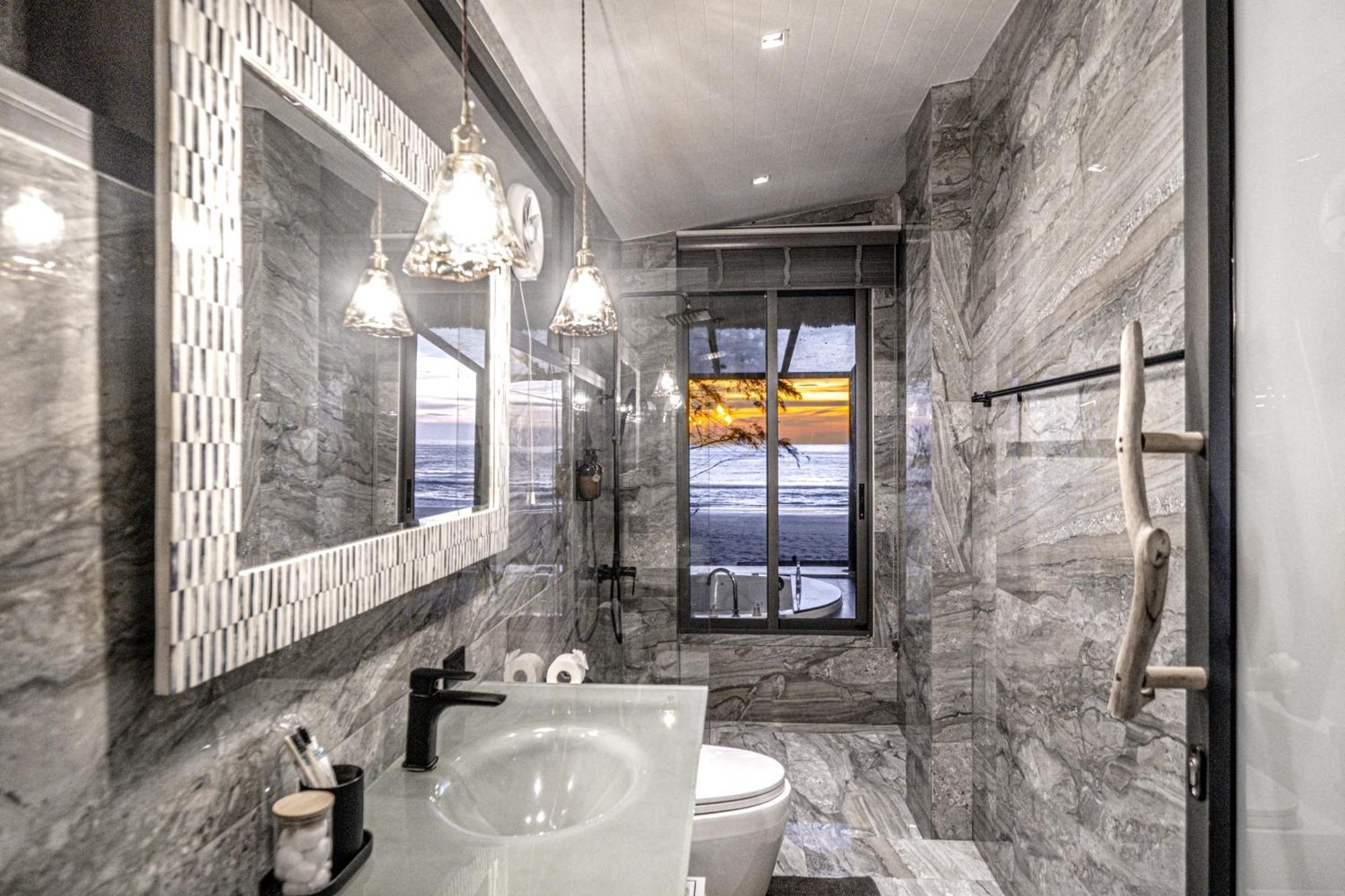 Sealord Naithon Beachfront Villa Dış mekan fotoğraf