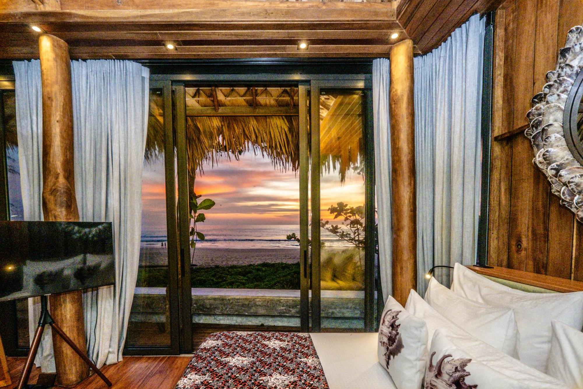 Sealord Naithon Beachfront Villa Dış mekan fotoğraf