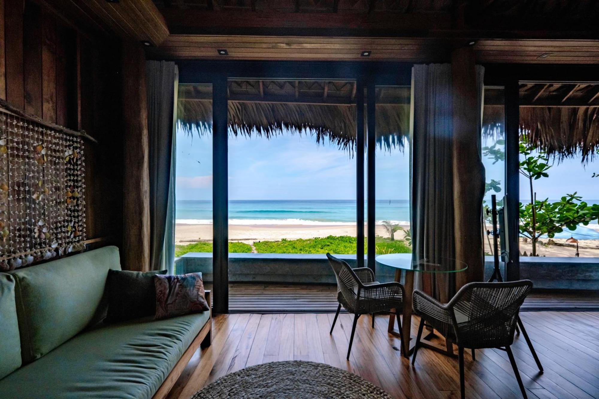 Sealord Naithon Beachfront Villa Dış mekan fotoğraf