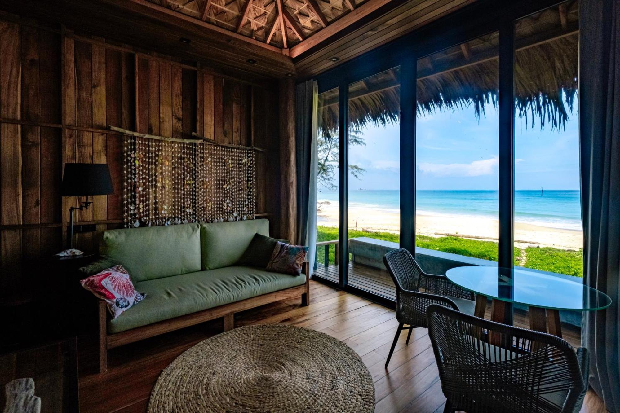 Sealord Naithon Beachfront Villa Dış mekan fotoğraf