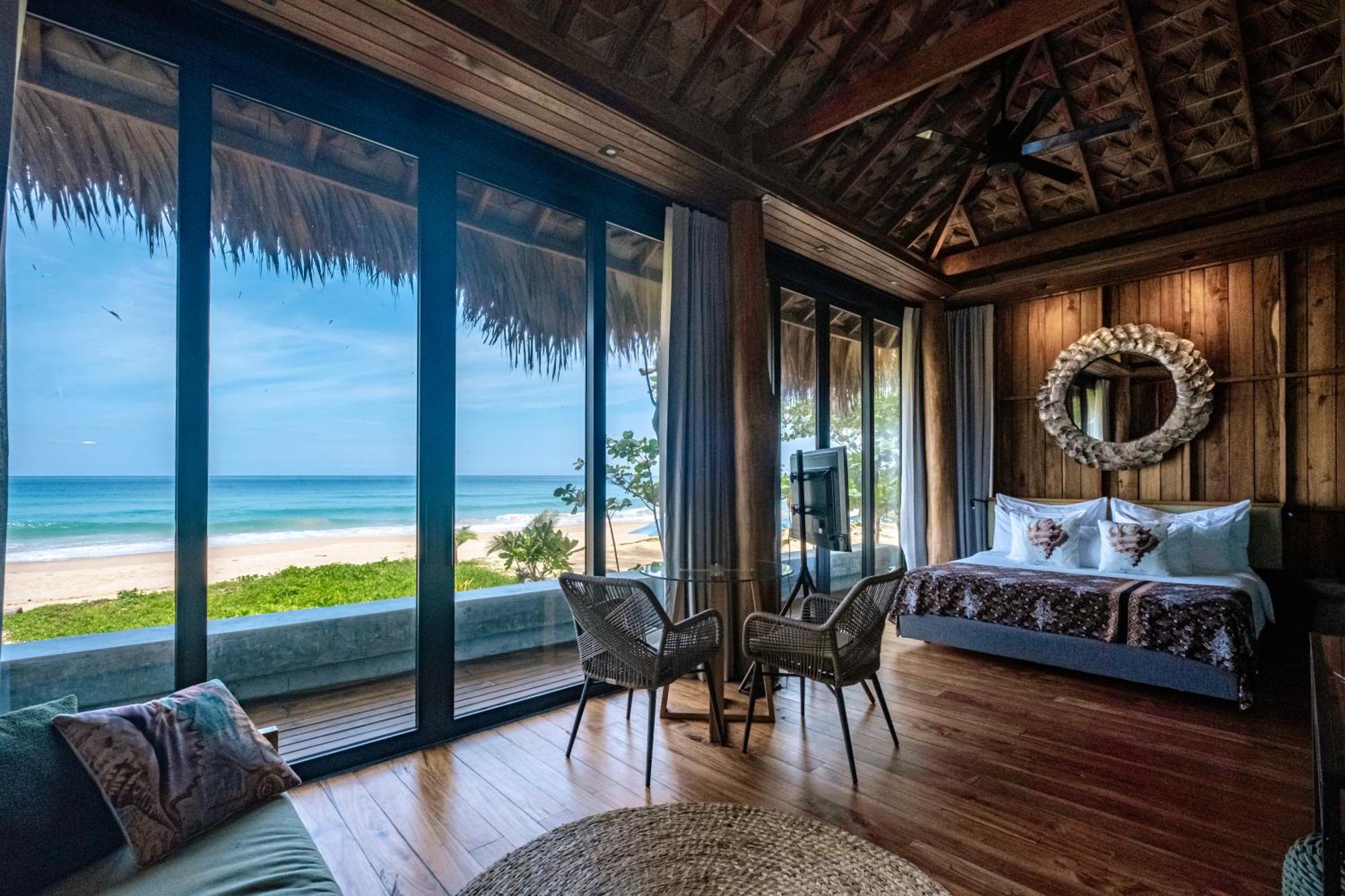 Sealord Naithon Beachfront Villa Dış mekan fotoğraf