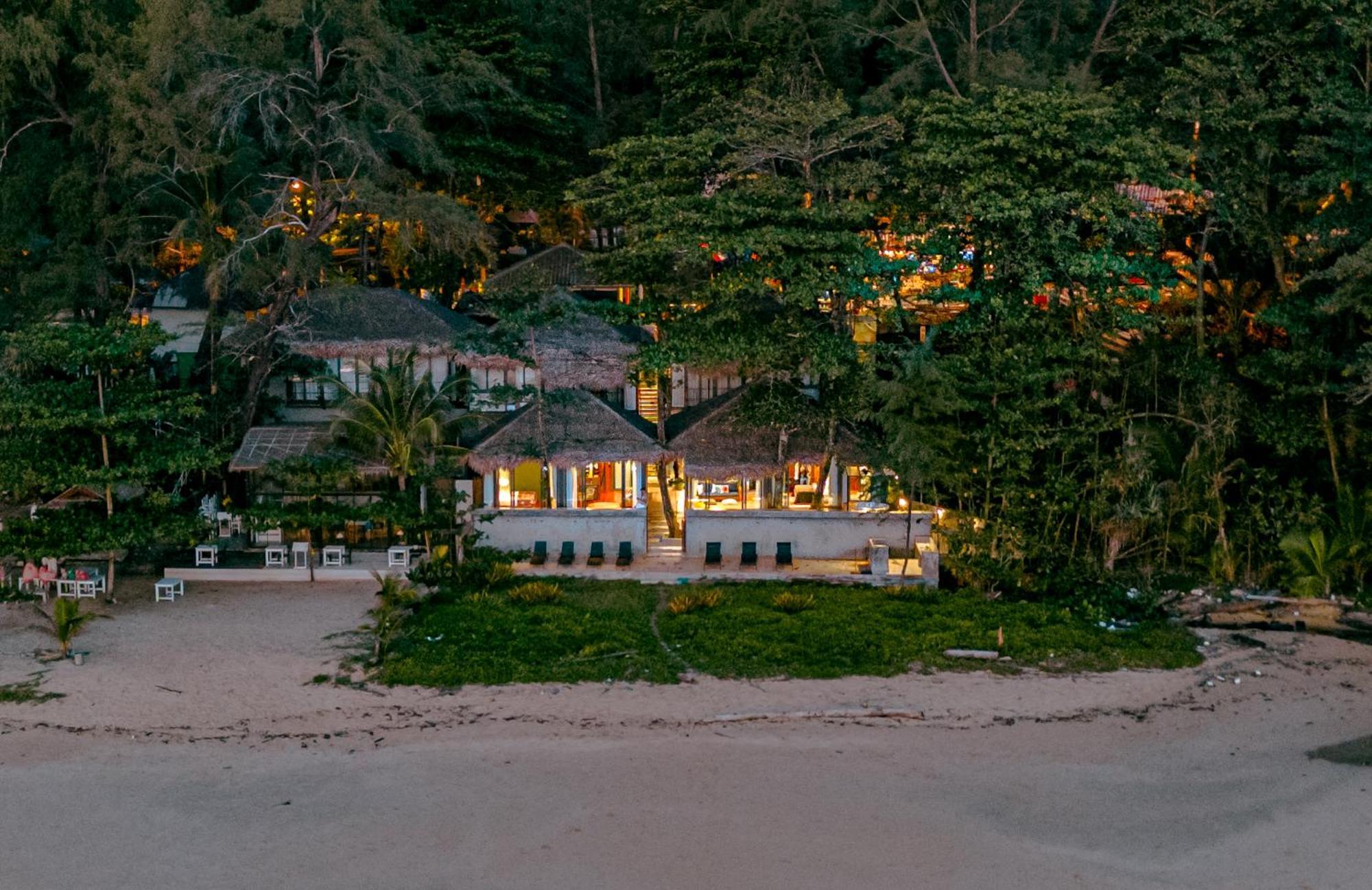 Sealord Naithon Beachfront Villa Dış mekan fotoğraf